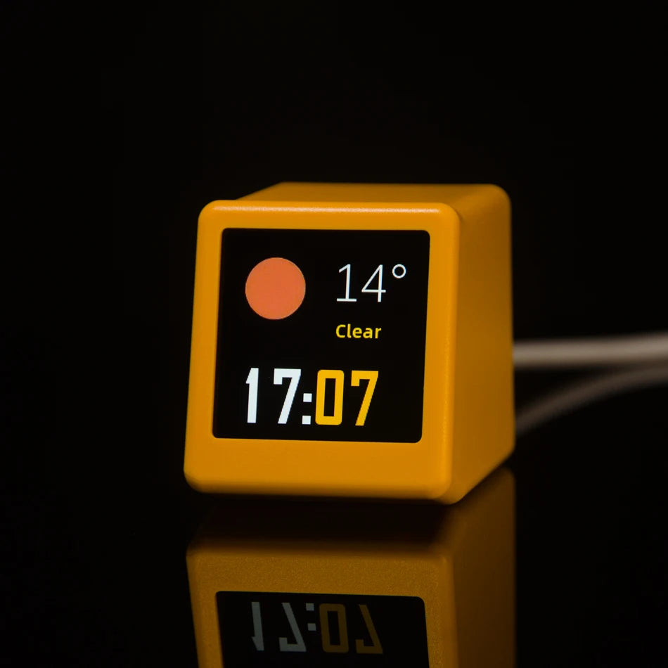 GeekMagic Ultra Smart Desk Display – Custom GIF Weather Clock